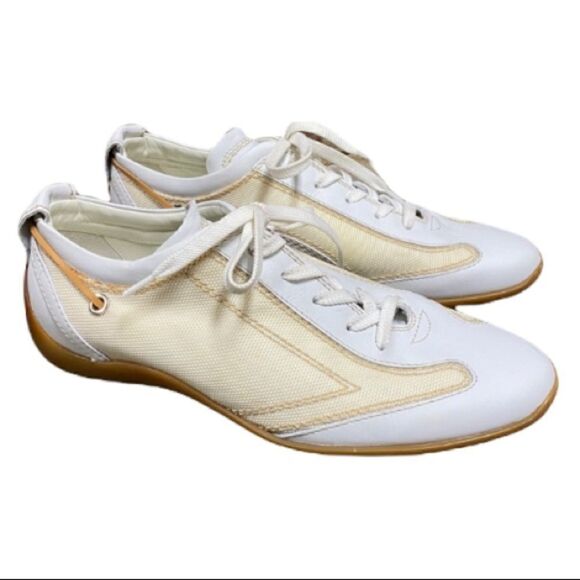 Tod's Shoes - Tod’s White & Cream Leather Sneaker Size 7